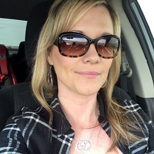 Meet your Posher, Colleen